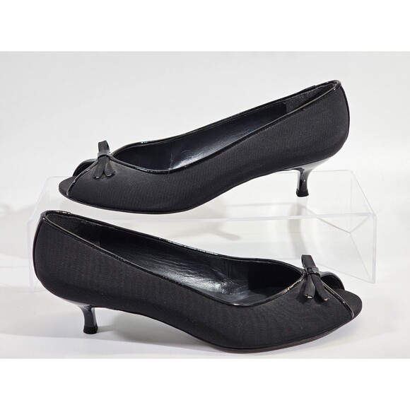 LM‎ Women's 8 Stuart Weitzman Black Open Toe Bow Detail Kitten Heels Pumps Shoes - Picture 3 of 9